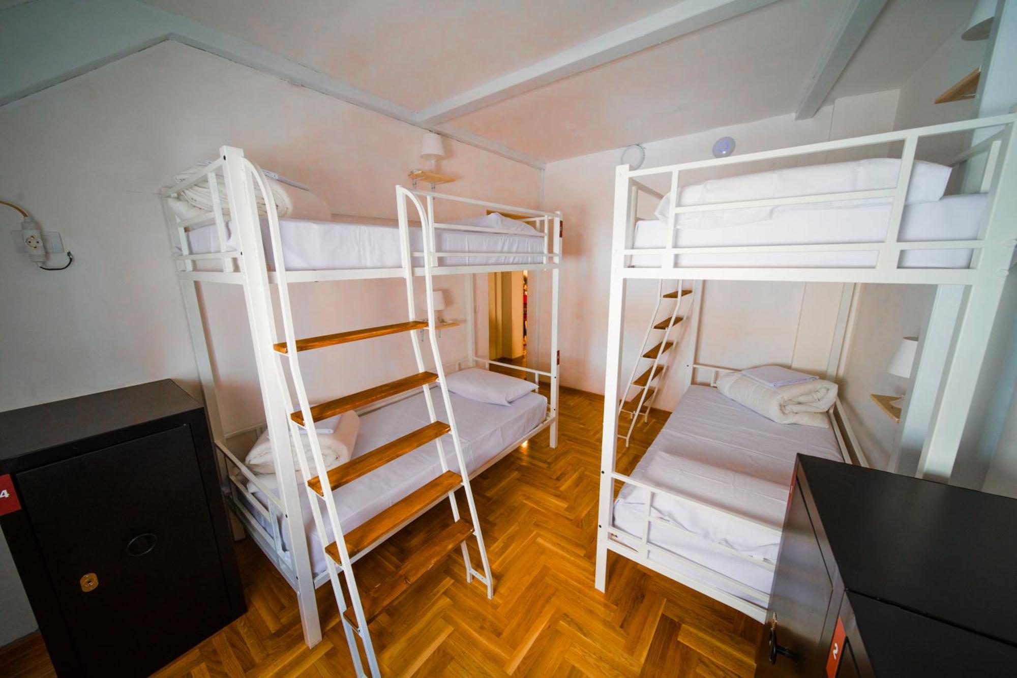 New Generation Hostel Como Lake Εξωτερικό φωτογραφία